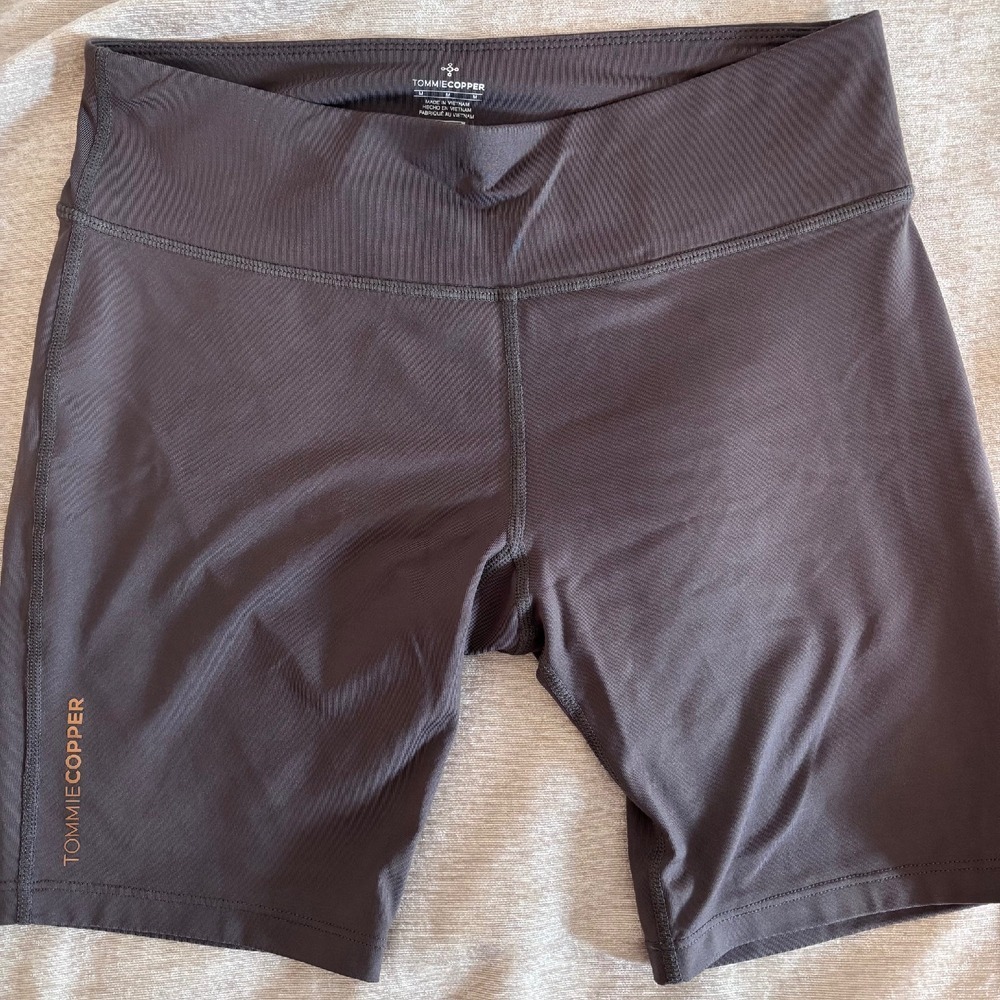 Tommie Copper Bike Workout Shorts Gray Sz M